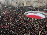 Sob bombas, multidões vão às ruas no Irã em apoio aos palestinos