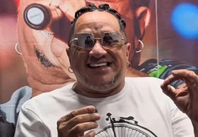Morre Kinho do Rodo, cantor de pagode, após passar mal